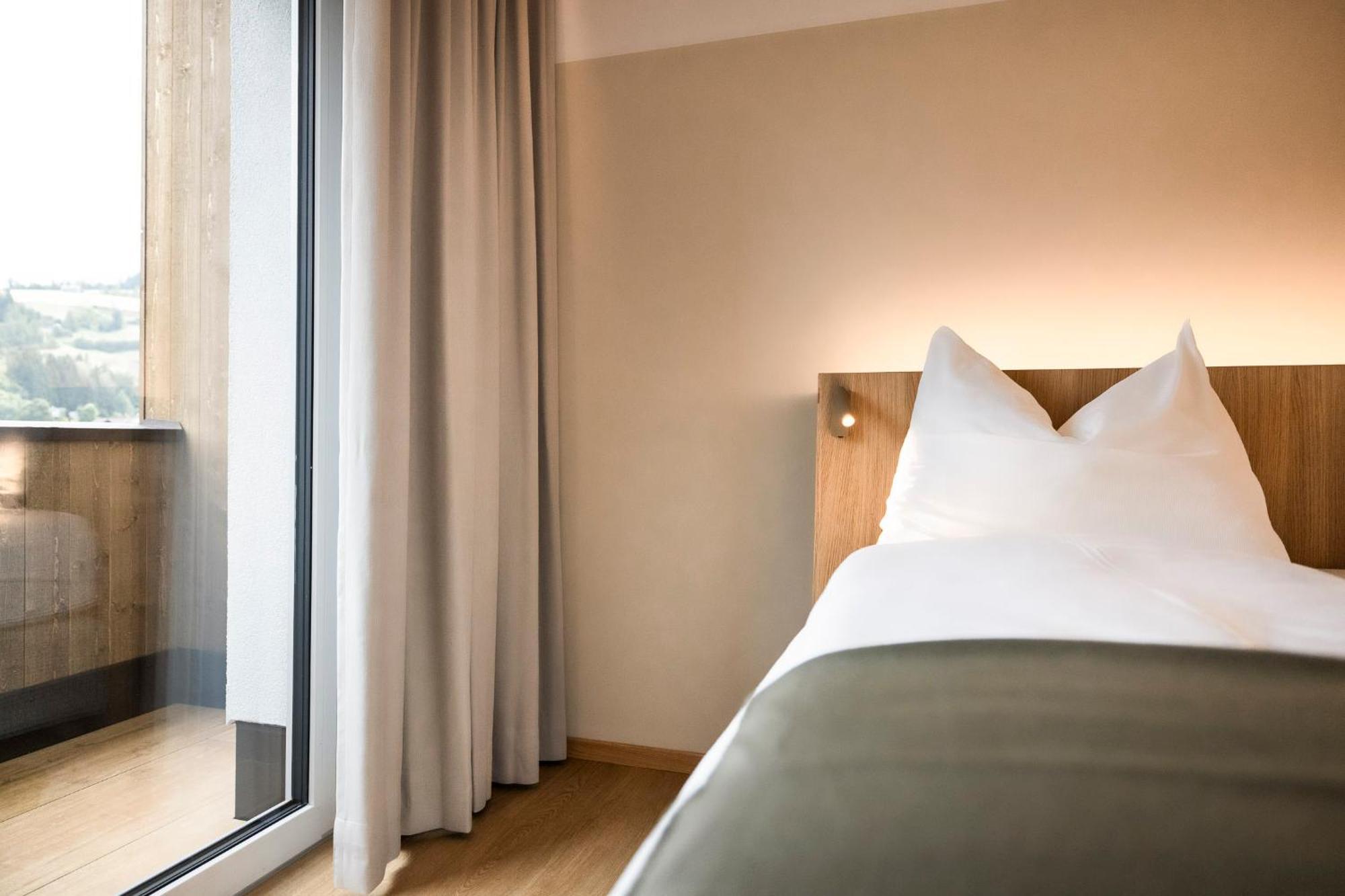 Hotel Hubertus ザンクト・ヨーハン・イム・ポンガウ エクステリア 写真